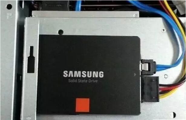 臺(tái)式電腦固態(tài)硬盤(pán)安裝教程